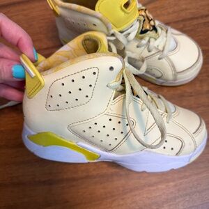 Jordan 6 Retro Jordan Kids' Yellow Sneakers size 10c